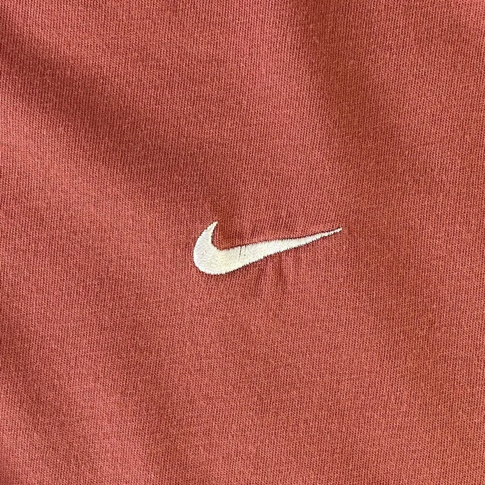 Nike Functional Long Sleeve Shirt Sz M Dusty Pink Embroidered‎ Swoosh BV5429-897